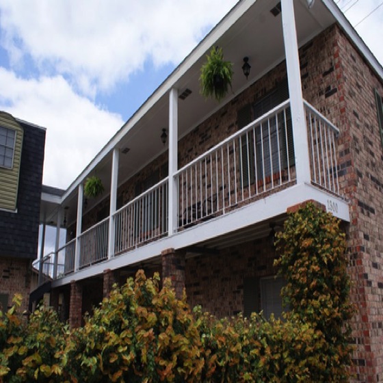 1300 Exterior Balcony2b.jpg